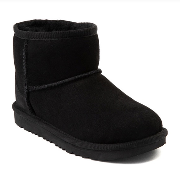NIB KIDS UGG Classic Mini II Boot (Black) SZ 4 ***JUST IN TIME FOR THE HOLIDAYS! - Picture 1 of 5